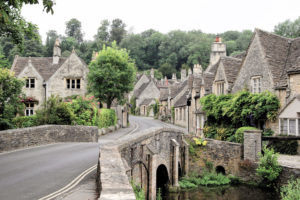 gb-revealed-picturesque-cotswold-village-castle-combe-england